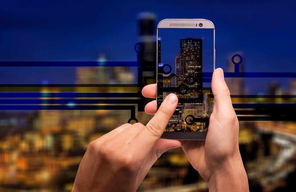 Multimedia smartphone bad