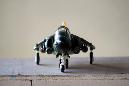 Model jet fighter