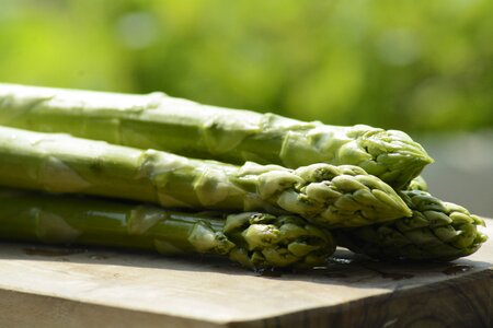 Asparagus time eat green