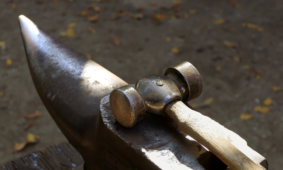 Farrier crafts steel