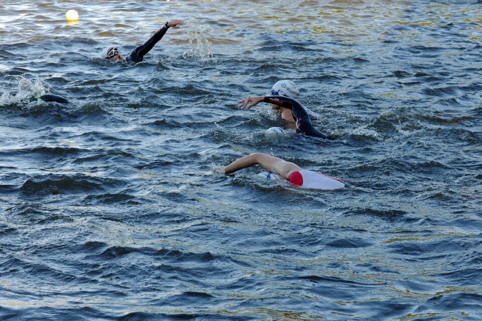 Swim crawl athletes