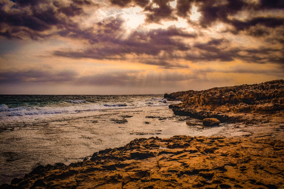 Water horizon coast