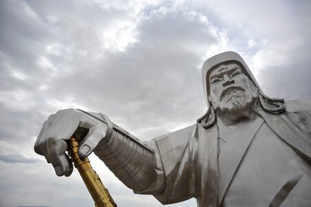 Statue jingkiseukan temujin photo