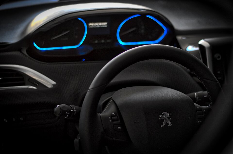 Steering wheel management peugeot