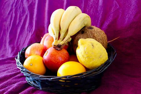 Apples apple bananas
