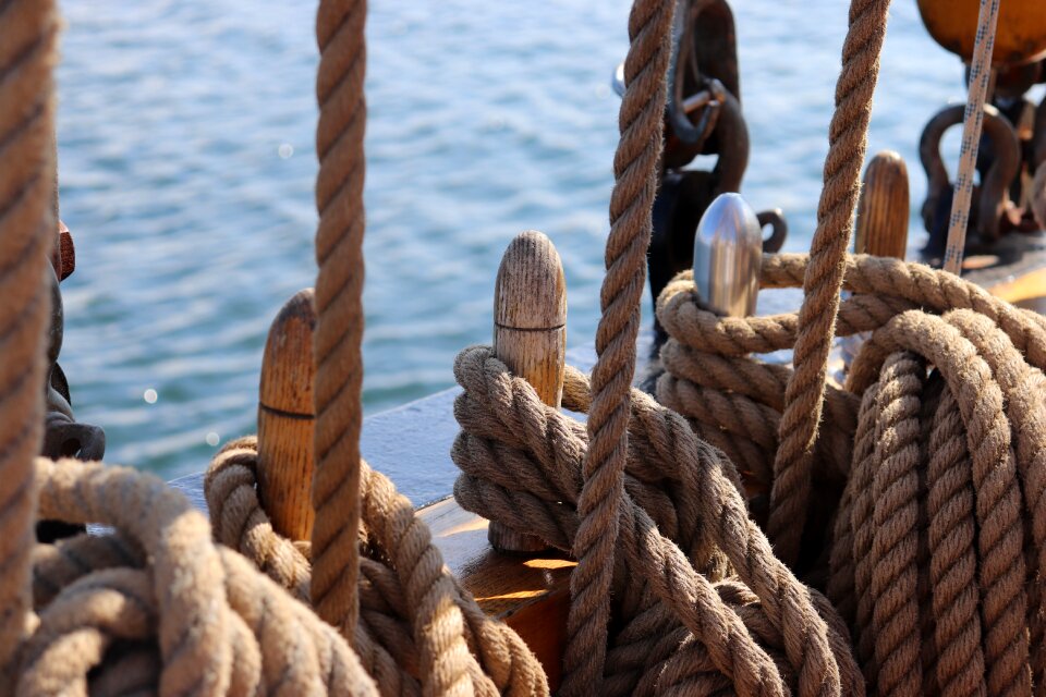 Ropes festival knot