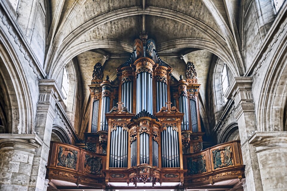 Cathedral church dame