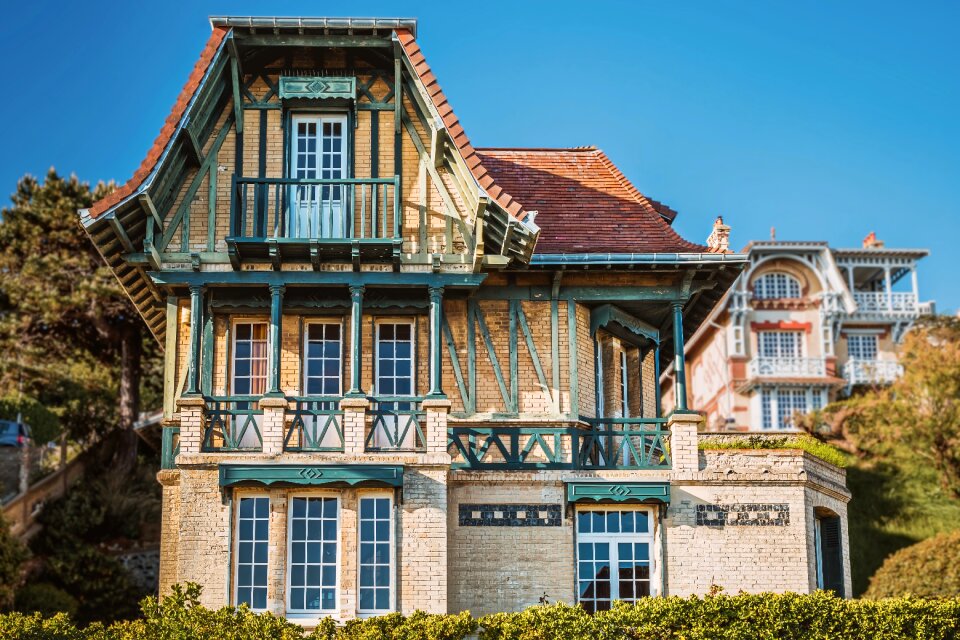 House architecture city
