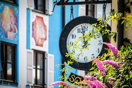 Forward present clock face photo