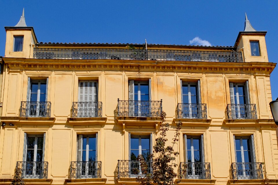 Building architecture old