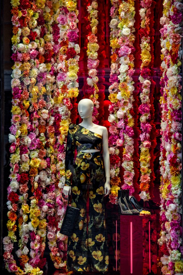 Vogue dress woman