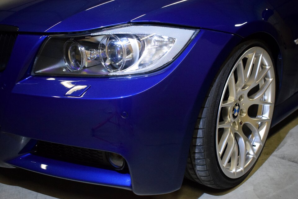 Bmw polishing headlights