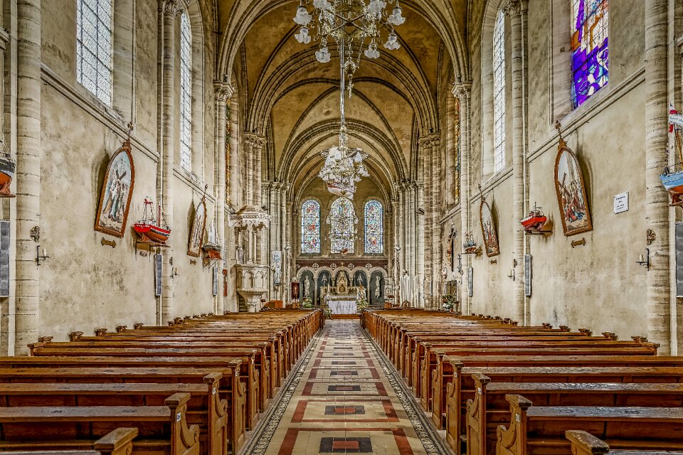 Building chapel catholic