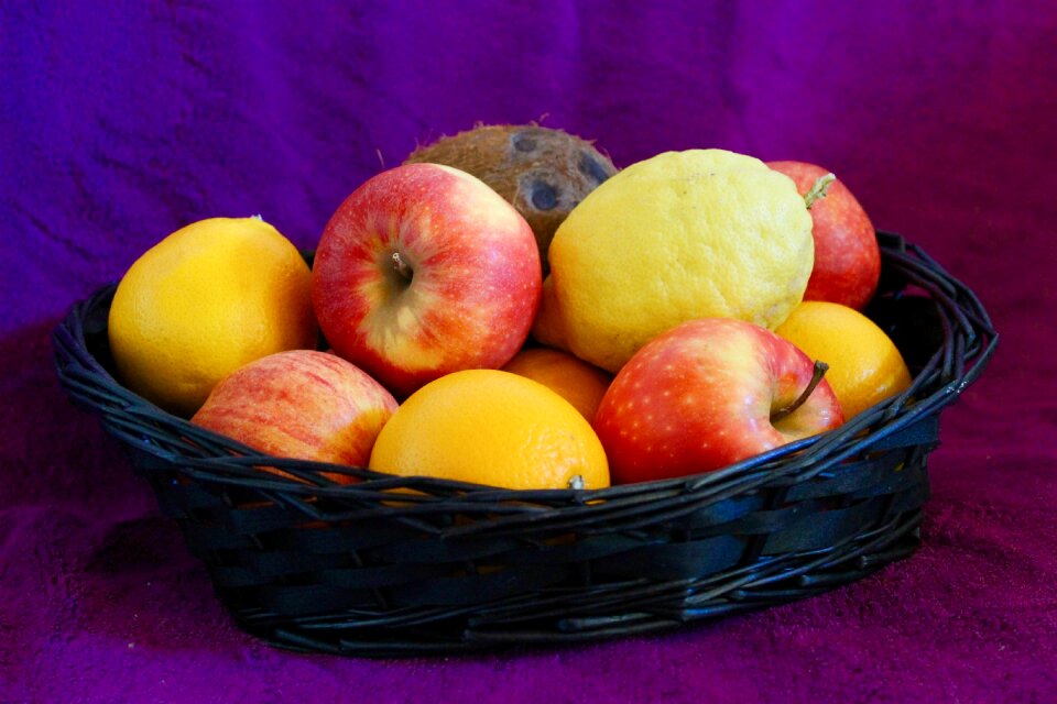 Apples orange oranges