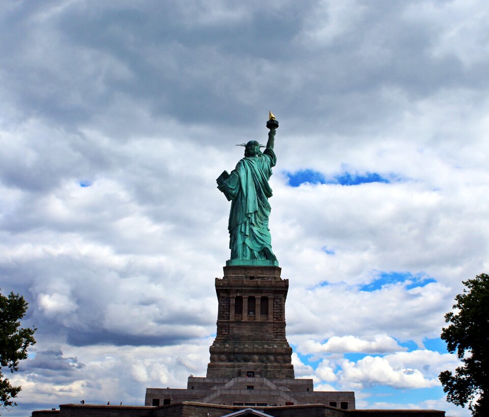 Tourism clouds monument