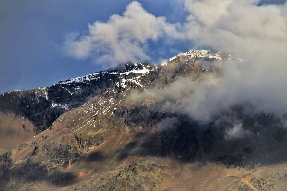 Clouds mountains rocks