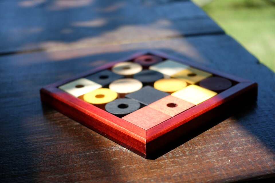 Play align puzzle