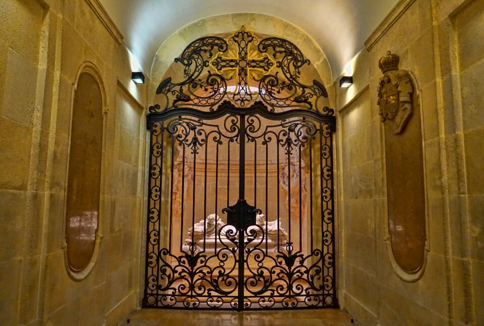 Spirituality tomb religious