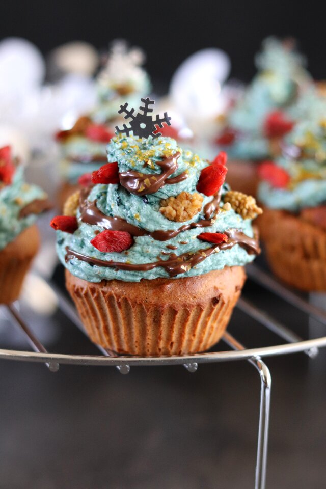 Cupcake cake food