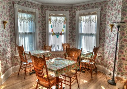 Dining room old fashioned decor photo