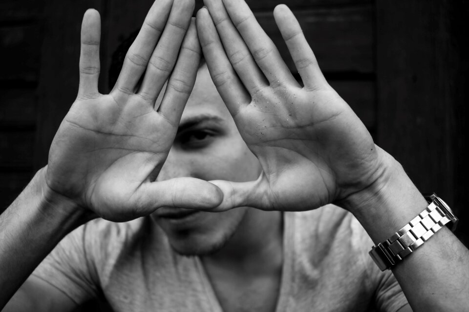 Triangle finger protect
