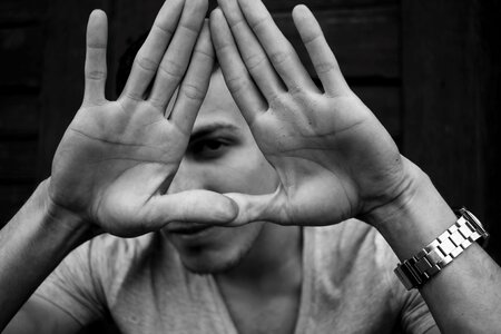 Triangle finger protect