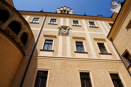 Wall coat of arms building
