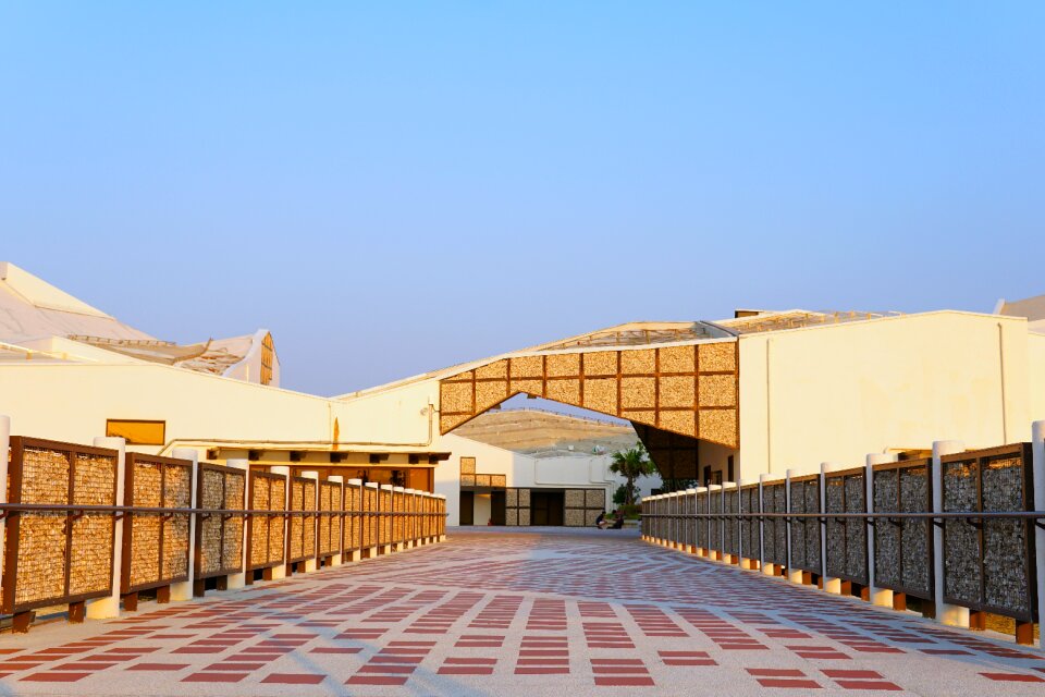 Travel summer building