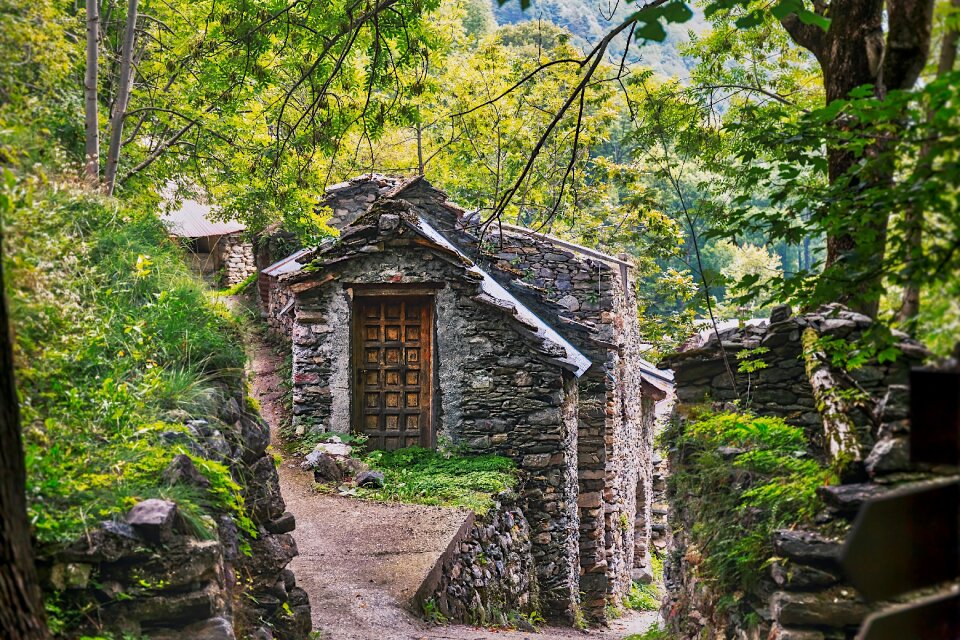 Building romantic historically