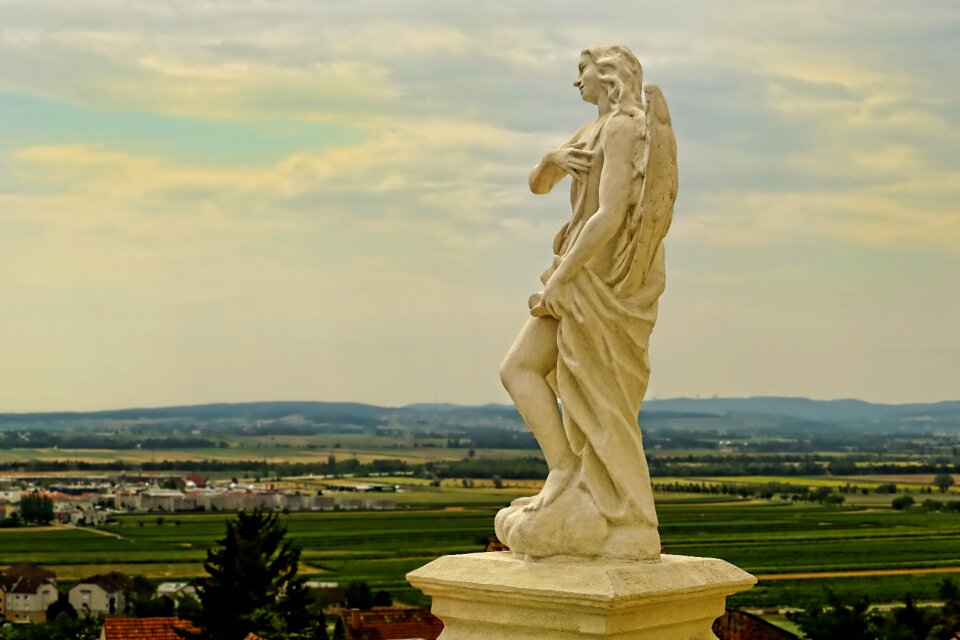 Figure art stone