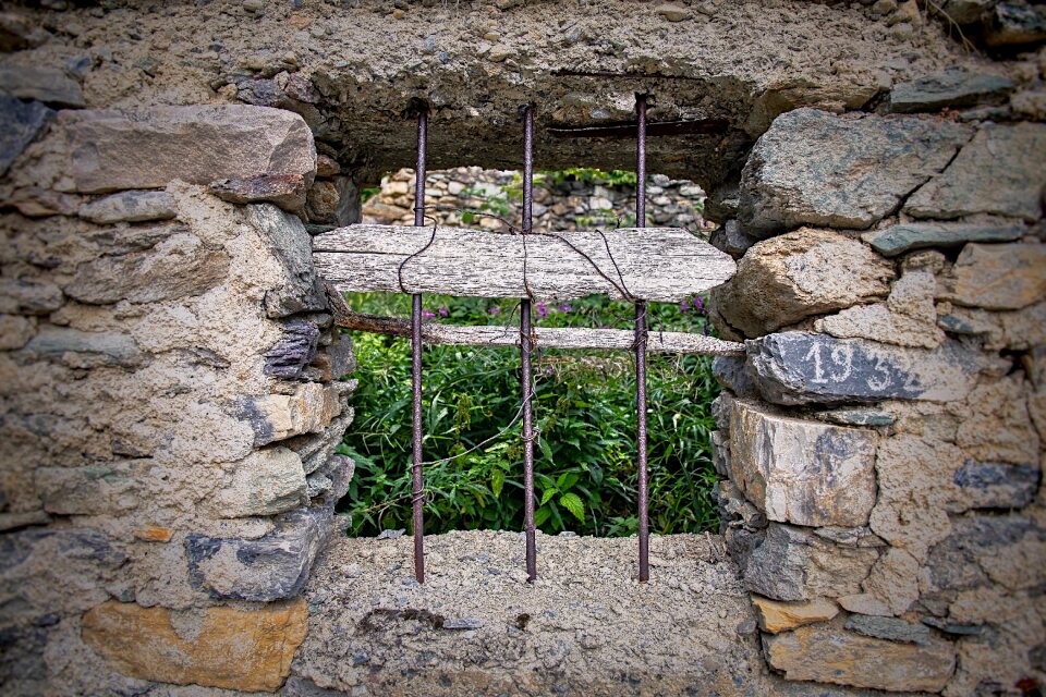 Stone ruin abandoned