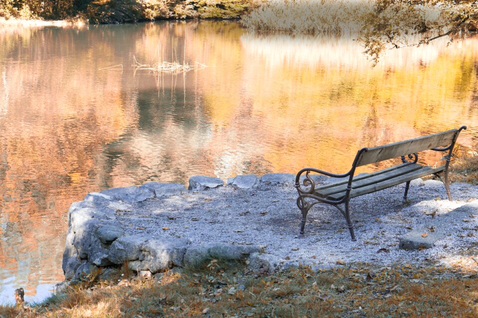 Park rest lake