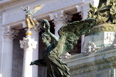 Landmark sculpture laurel wreath