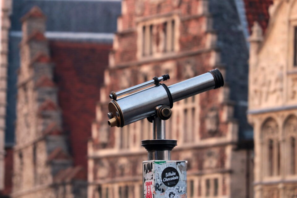 View outlook binoculars