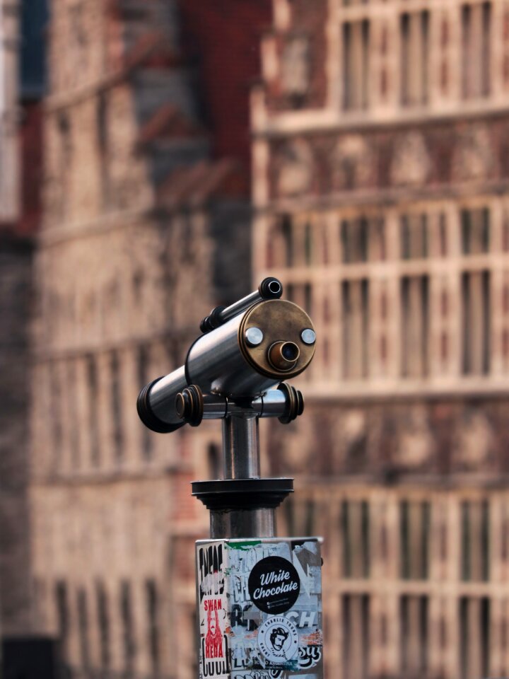 View outlook binoculars