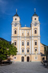 Alpine salzkammergut church