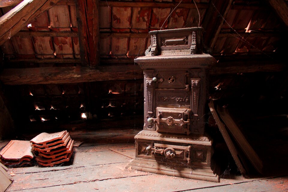 Old furniture house