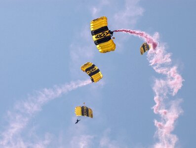 Skydiving military parachuting photo