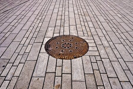 Ground lid manhole cover