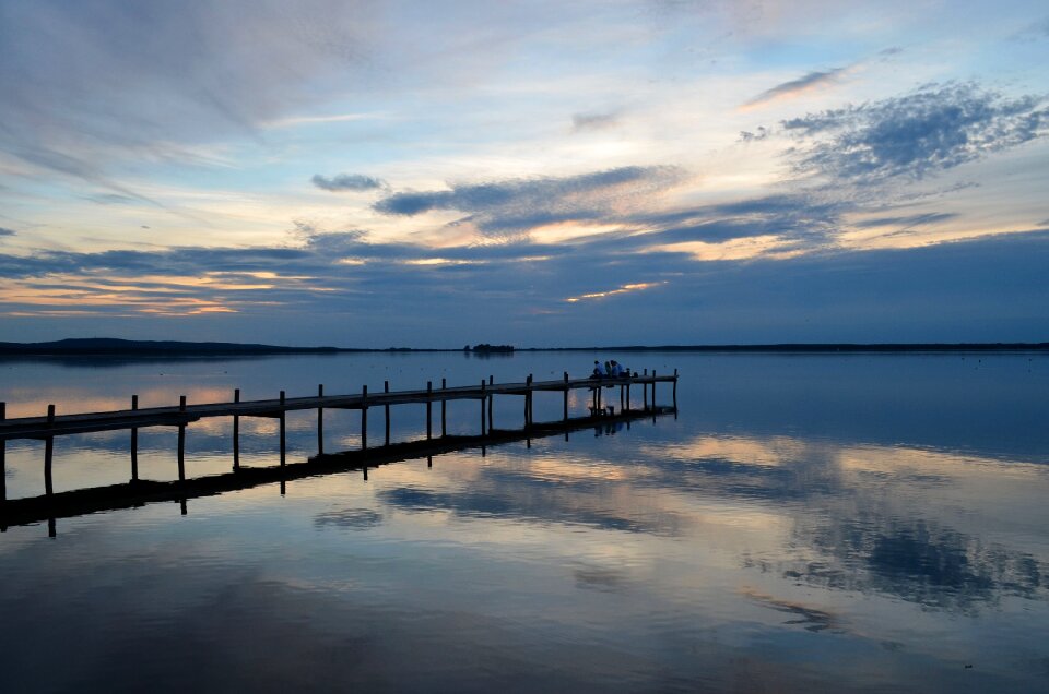 Mirroring web blue hour