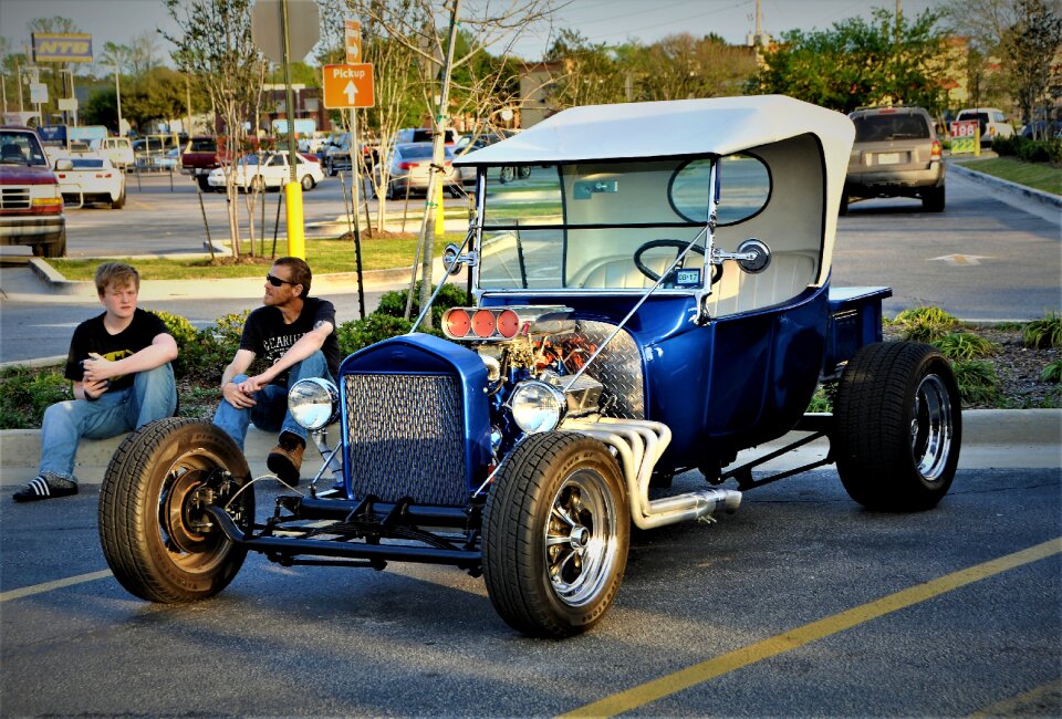 Engine muscle cars father and son