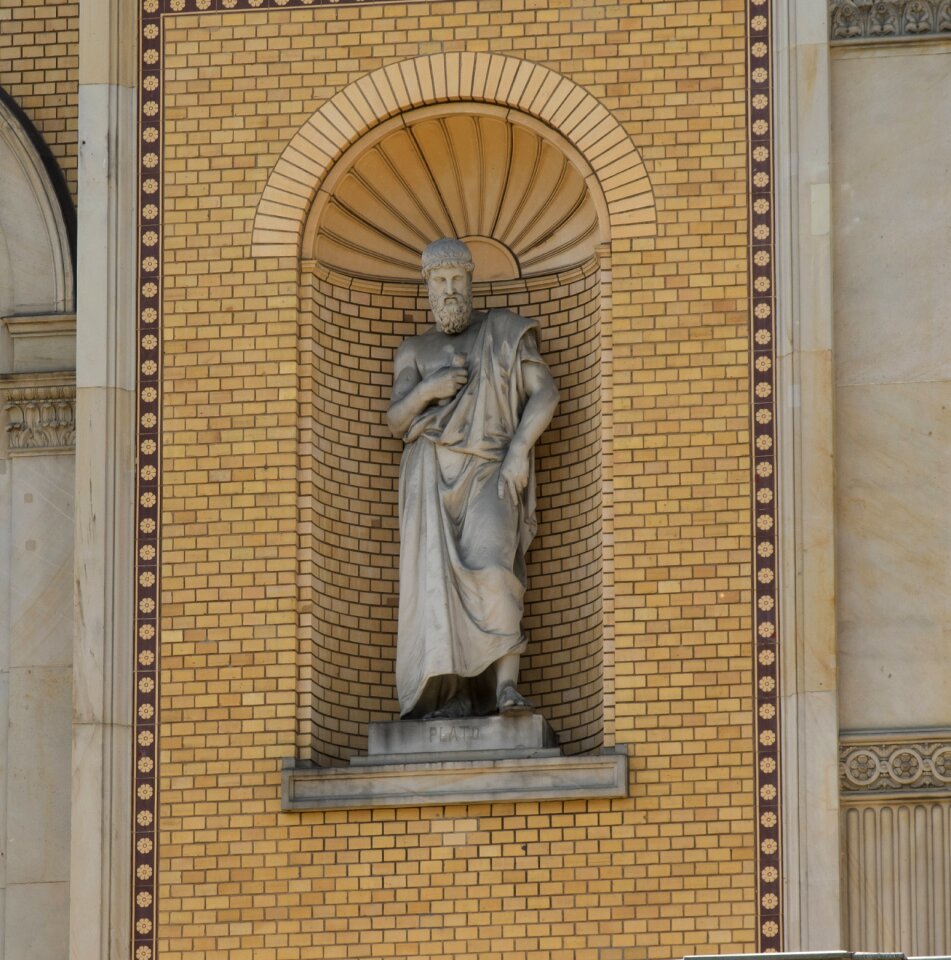 Figure stone stone sculpture