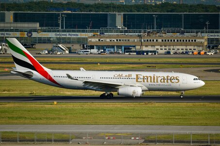 Airbus a330 emirates airliner photo