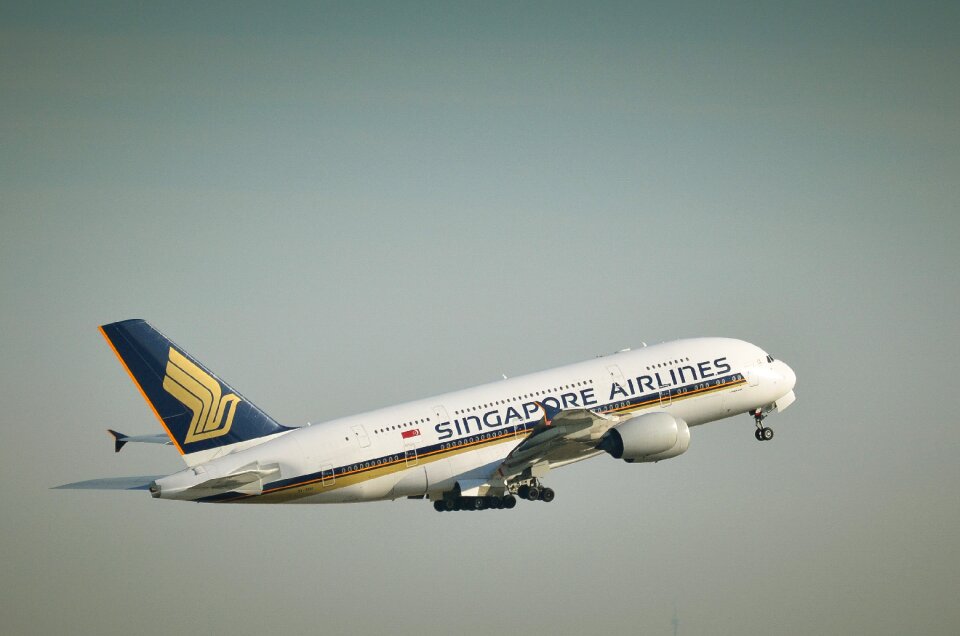 Passenger machine air traffic travel