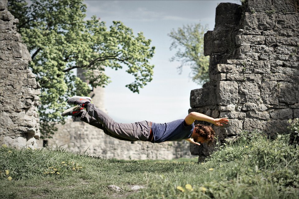 Levitation meadow green