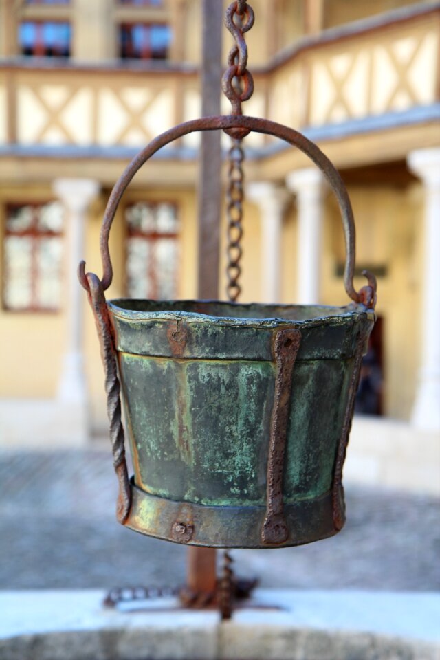 Bucket well bucket copper