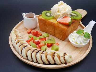 Menu honey toast fruit