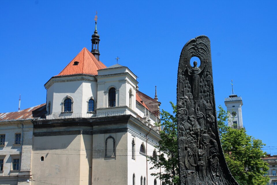 Monument taras shevchenko church