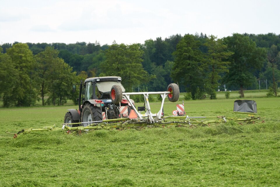 Agricultural machine vehicle working machine