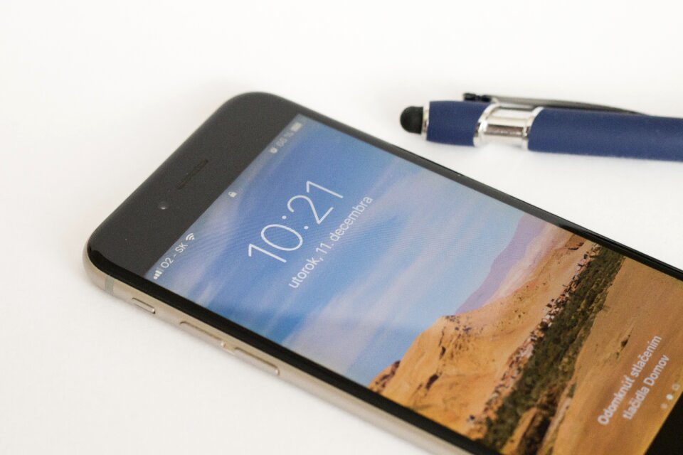 Communication screen ios